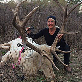 woman_elk_hunter